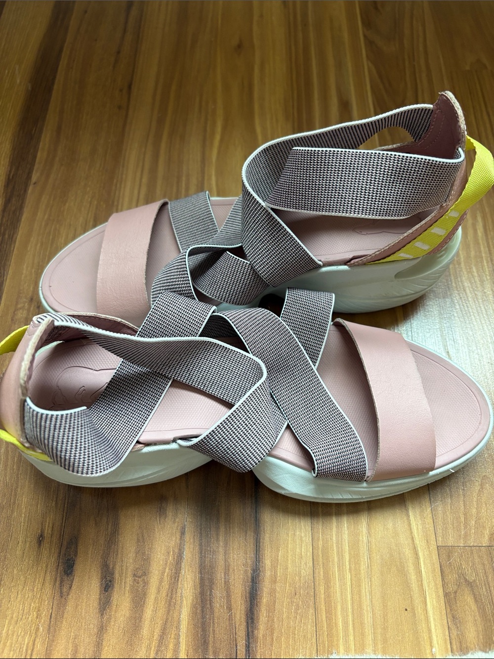 Women’s Pink Strappy Sport Sandals Sorel